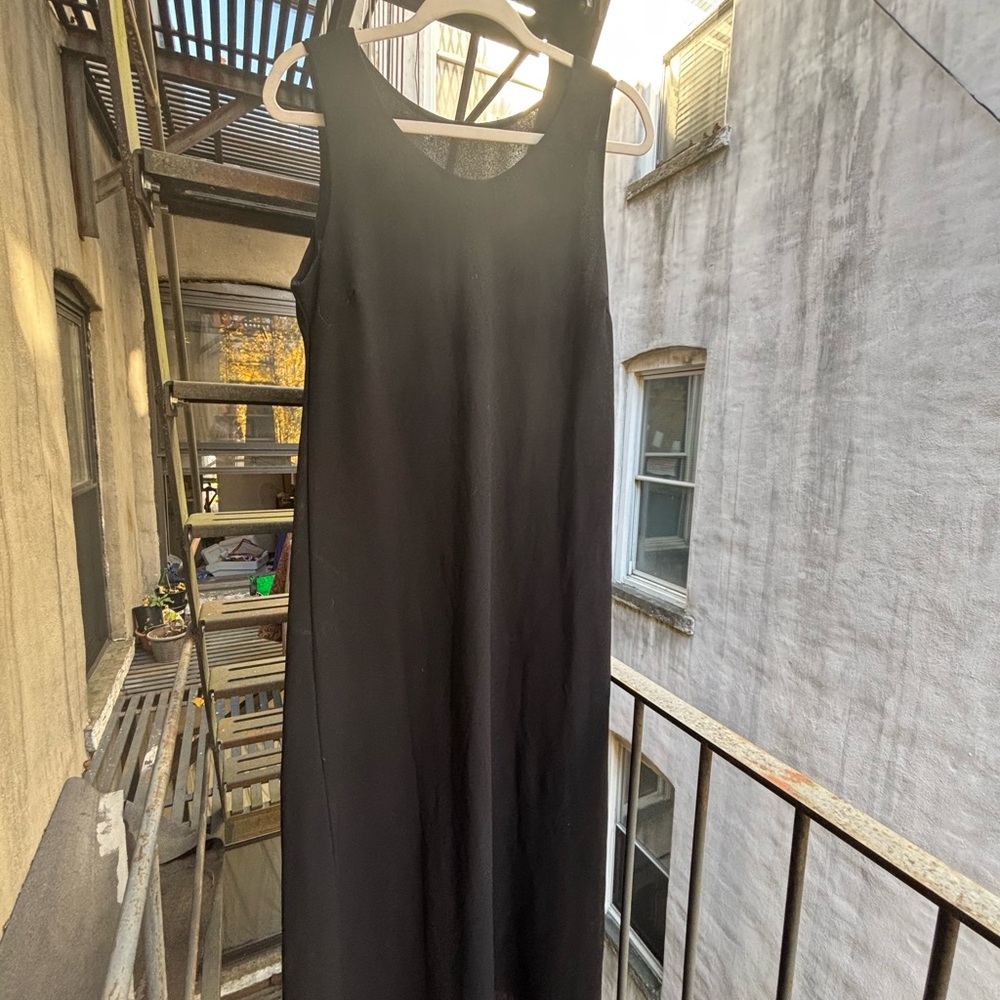 Elegant Black Sleeveless Dress